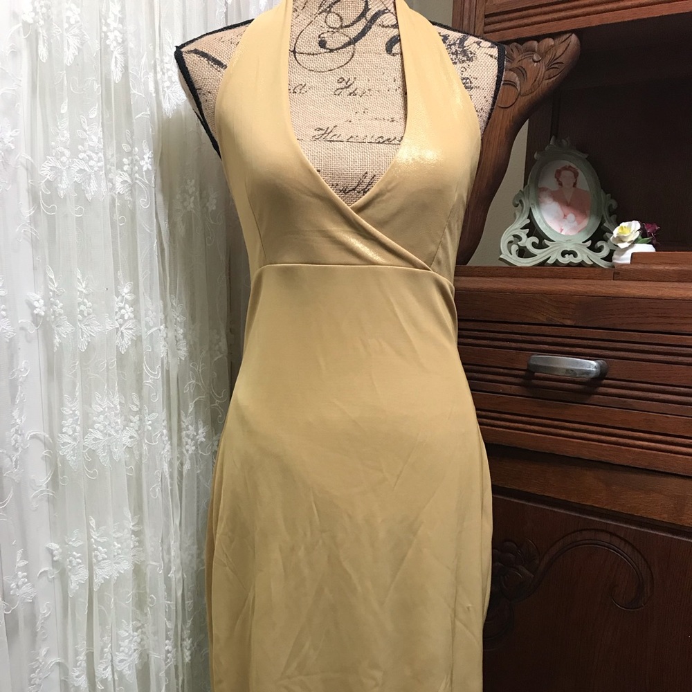 Hennés Collection Halter Dress